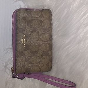 Coach EUC Double Corner Zip Wristlet